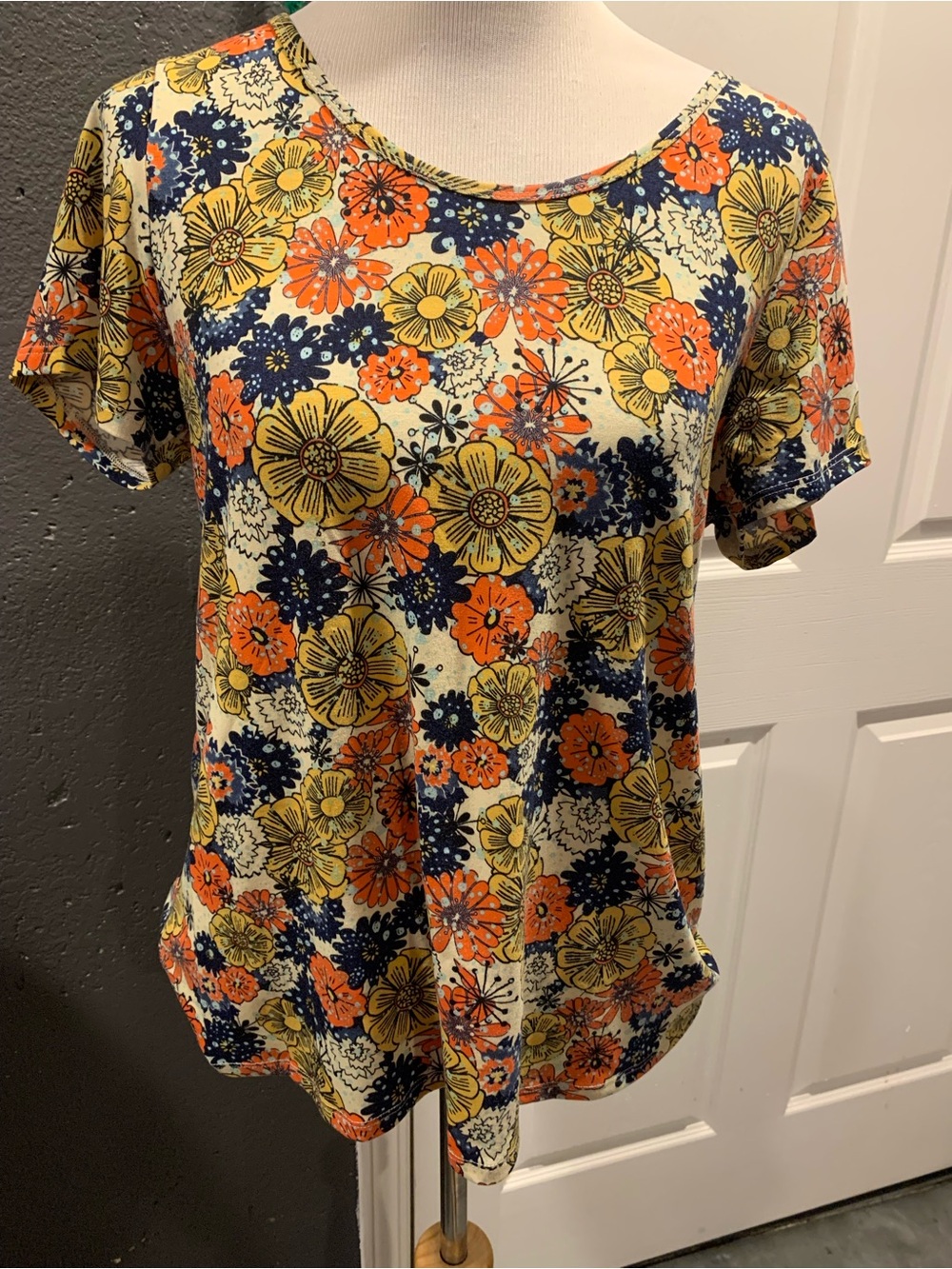 LuLaRoe Floral Scoop Neck Short Sleeve Top - Yellow, Navy, coral, seafoam